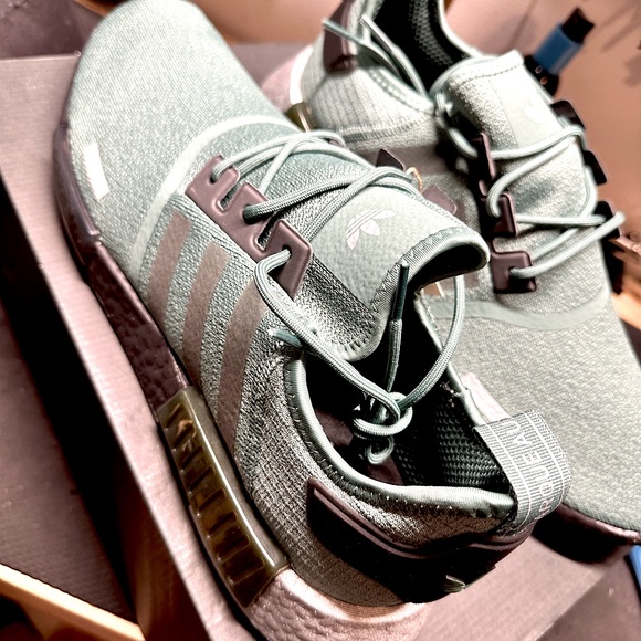 adidas gazelle silver green womens Mens Adidas NMD R1 - CQ0760